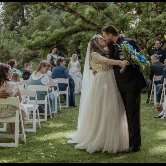 David’s Bridal Illusion Cap Sleeve Lace Wedding Dress Size 14 Ivory/Cashmere - Picture 12 of 16